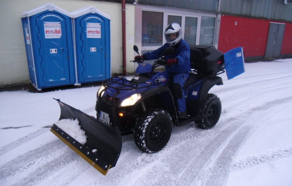 Winterdienst - Quad - für alle Gehwege